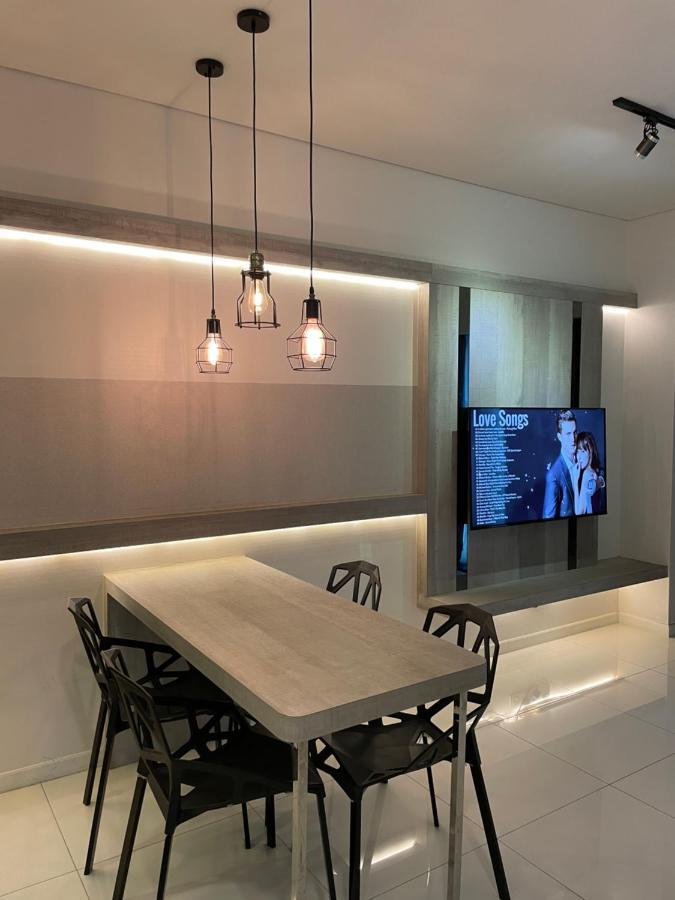 Summer Suites Klcc 1Bedroom With Twin Queen Bed Apartment Kuala Lumpur Bagian luar foto